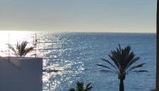 Castell Beach - Sea front - parking - swimming pool - Photo 2
