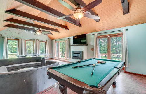 Game Room and Private Yard Family Gem in Kunkletown - Foto 5