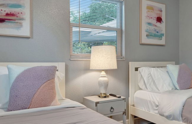 4b 2b w Hot Tub BBQ Firepit 9mins to Beach - Foto 26