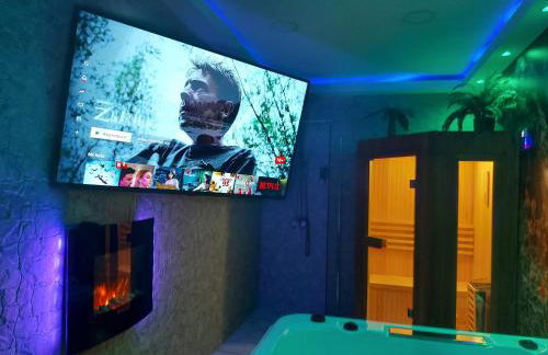 APARTAMENTO ESTRELLA SAUNA SPa JACUZZI - Photo 16