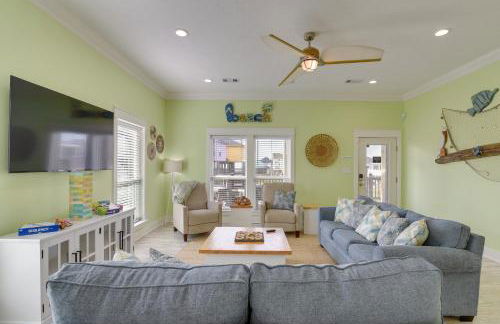 Steps to Shore! Just Beachy Home with Deck and Views - Foto 12