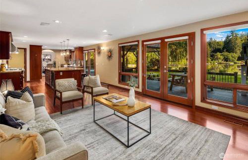 Cozy & Rustic Lakefront Escape for Families - Foto 8