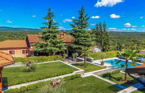 3 Bedroom Amazing Home In Jurdani - Photo 17