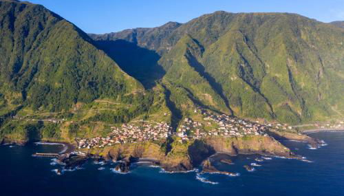 Madeira Black Sand House by Stay Madeira Island - Foto 3