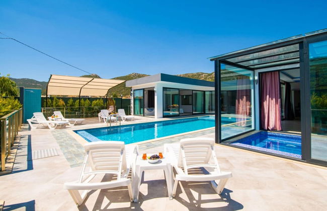 Dreamy Villa With Private Pool and Jacuzzi in Kas - Foto 55