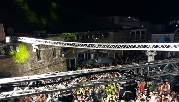 Reservas VIP para vida nocturna y diurna desde Mykonos - Foto 4