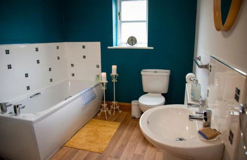 Oak House - sleeps 10 with Bar & Games room - Foto 33