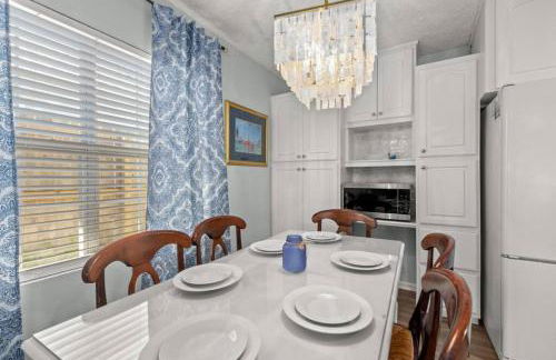 Fanta Sea - Private Seasonal Hot Tub, Game Room, Walk to Beach, Pets OK, & More! - Foto 5