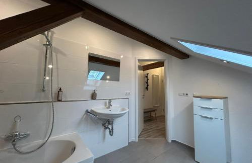 Perfekt für 2-4! Küche Garage S-Bahnhof Flughafen - Foto 9