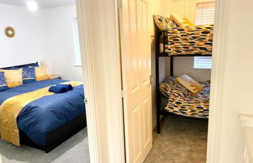 4 Bed House with Driveway Parking for 2 Cars - Rugby - Sleeps 10! Perfect for groups! - Foto 30