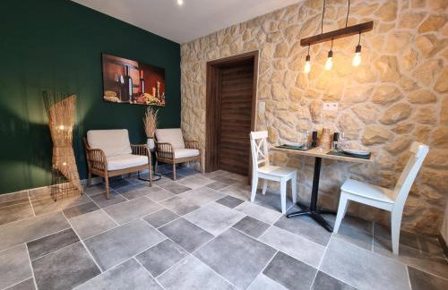 Apartments Suha Punta - Villa Babalonija - Photo 12