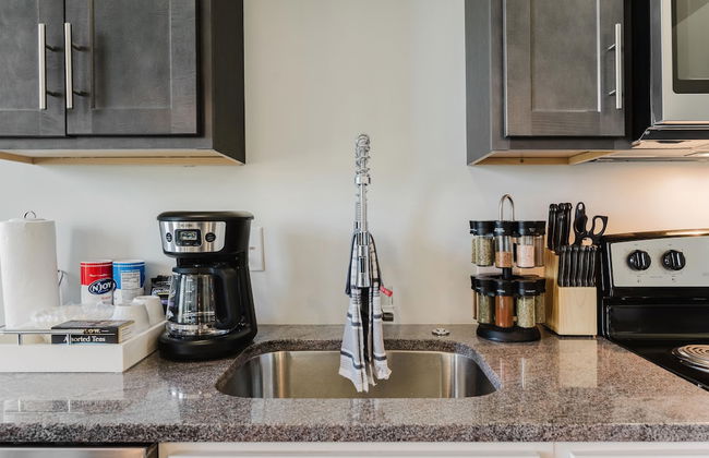 Modern Retreat Near Henry Ford - Photo 34