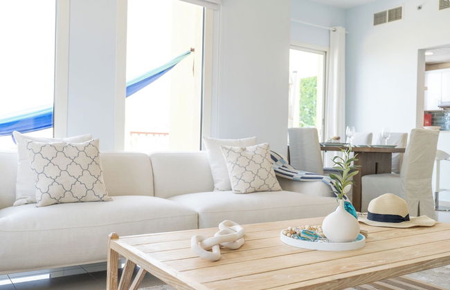 Contemporary Living by The Sea 2BD New Listing - Foto 25