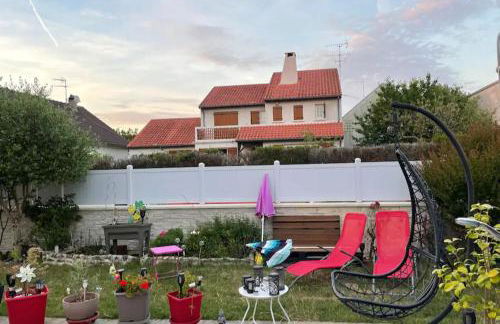 Petit paradis accueillant piscine proche CNFDI Chambre privée - Foto 10