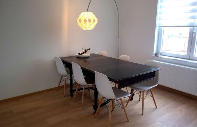 Almost White, Near Train, Metro N7688 - Foto 9