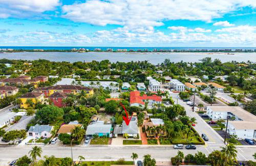 Coastal Harbor, King Bed, Pickleball Gear, Golf set, BBQ- 1 dollar rides to Beach, by Maven Vacation Rentals - Foto 60