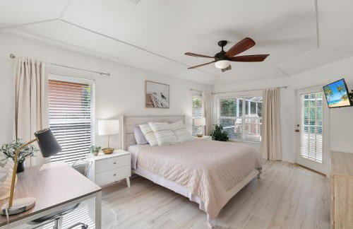 Beautifully-furnished Naples Home l Pool l Hot Tub - Foto 8