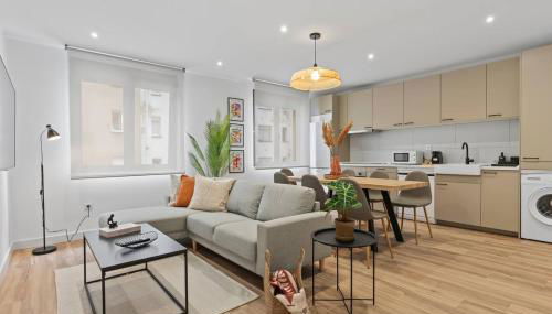 Picasso, para 6 personas, espacioso piso de diseño - Foto 4, Other