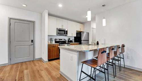 Near CU and minutes to DT gym pool hammock - Foto 5