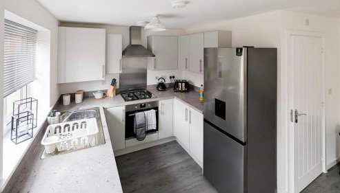 Cotswold Green Sleeps 5 with Free ev Charge - Foto 3, stove