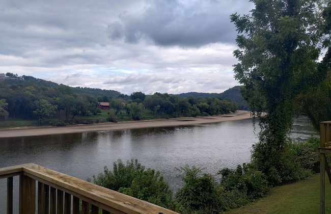 Anglers Riverfront Cabins - Foto 34