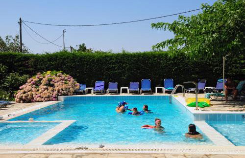 Palirria Hotel & Studios - Photo 4