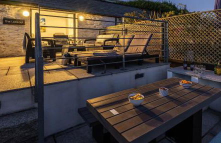 Seafarers - Coastguard Cottage with sea views, garden and parking - Foto 14