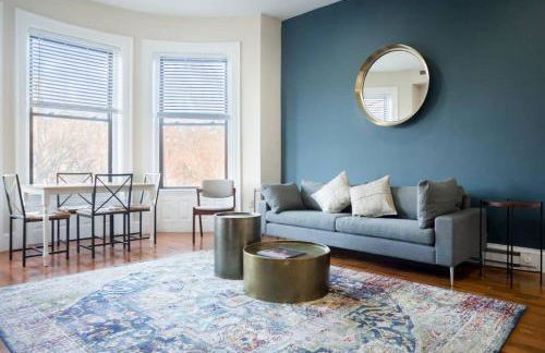 Classic furnished 1BR in Fenway in Brownstone Bldg - Foto 2