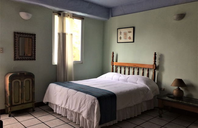 Eco Suites Uxlabil Guatemala City - Photo 8