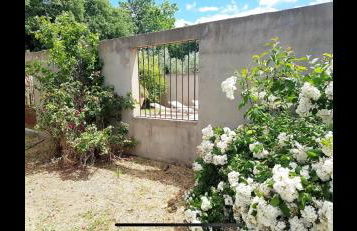 CHEZ BABOU studio d'artistes avec piscine, parking - Photo 16