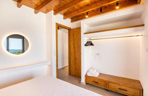 Cato Agro 3, Seafront Villa with Private Pool - Photo 16