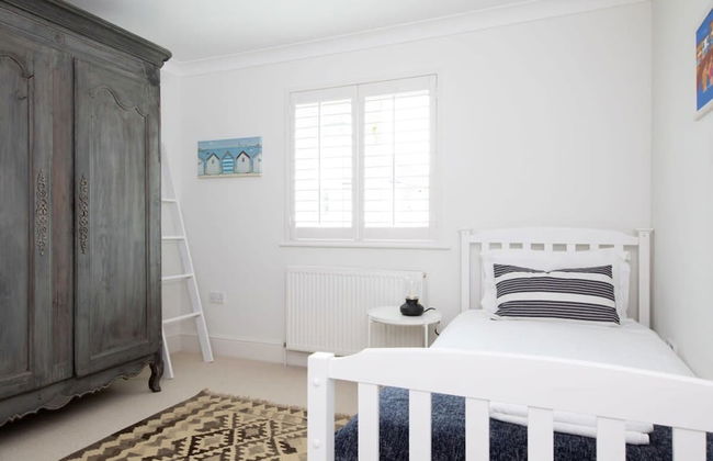 Superior House for 6 Near Beach w Parking Garden - Foto 52