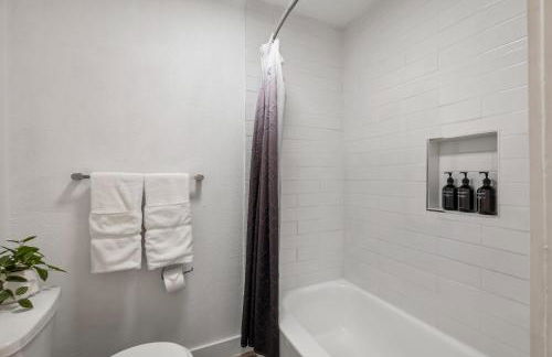 The Orange Door - Unit B - Travis Heights Duplex - Foto 24