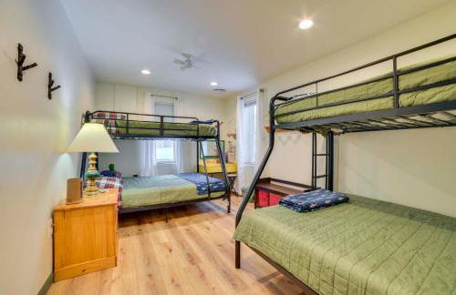 Pet Friendly Home - Walk to Mullet Lake! - Photo 19