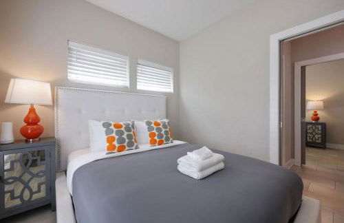 Two Townhomes - Hot Tubs and Rooftop Balconies - Foto 4