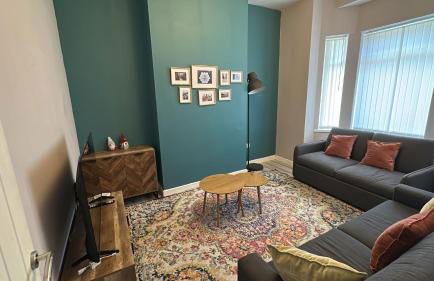 Modern 3BR House in Manchester, Ideal for Families, Sleeps 7 - Foto 3