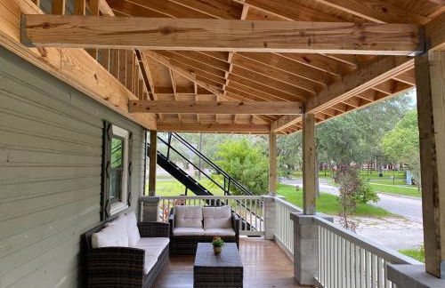 The Front Porch - Photo 38