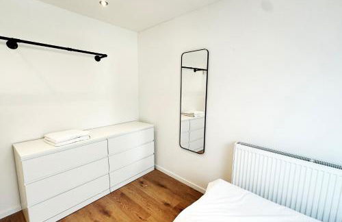 Suite-Apartment zentral in Krefeld mit hohen Decken - Foto 5