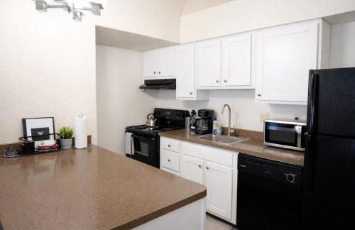 Two Bedroom Loft*Great Location*Award Winning Beds - Foto 5