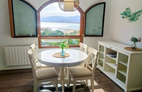 ROYAL BEACH - Appartment with sea view & terrace - Photo 11