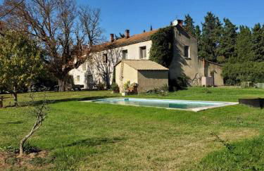 Le petit mas en provence avec piscine - Photo 3