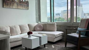 Elegant City Escape ,Steps to Hotspots - Foto 1