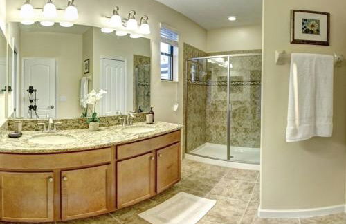 Cozy Pool 4 Bed Home With Spa 4 Bedroom Home by RedAwning - Foto 12