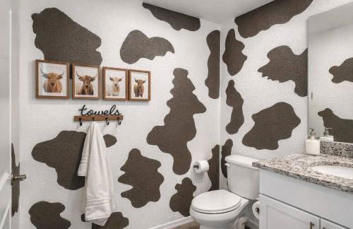 5bd/3ba Family Oasis with Playground and Pool - Foto 31