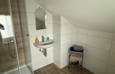 Yoe Apartment - Photo 5