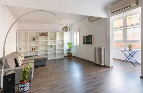 Centric and spacious, excellent for families - Photo 2