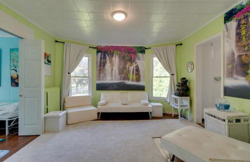 2 Miles to Dtwn! Idyllic Rochester Apt with Hot Tub - Foto 12