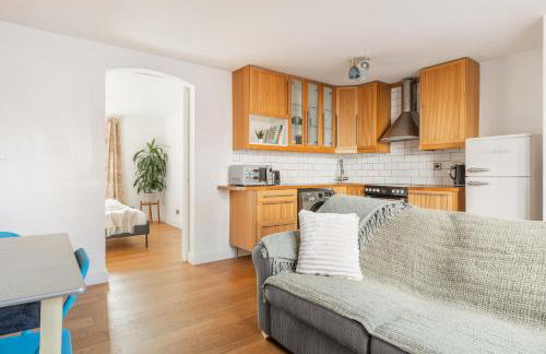 New! Lovely 1BR, 2 mins to St James Street Station - Foto 2