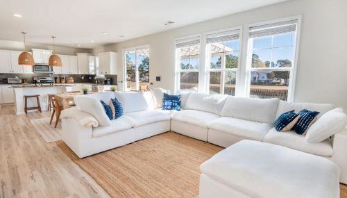 Coastal Retreat & Water Views - Minutes to CHS - Foto 2