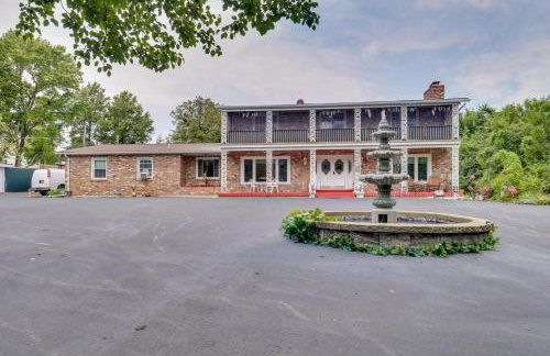 'Hidden Paradise' on 5 Acres w/ Hot Tub & Deck! - Foto 51